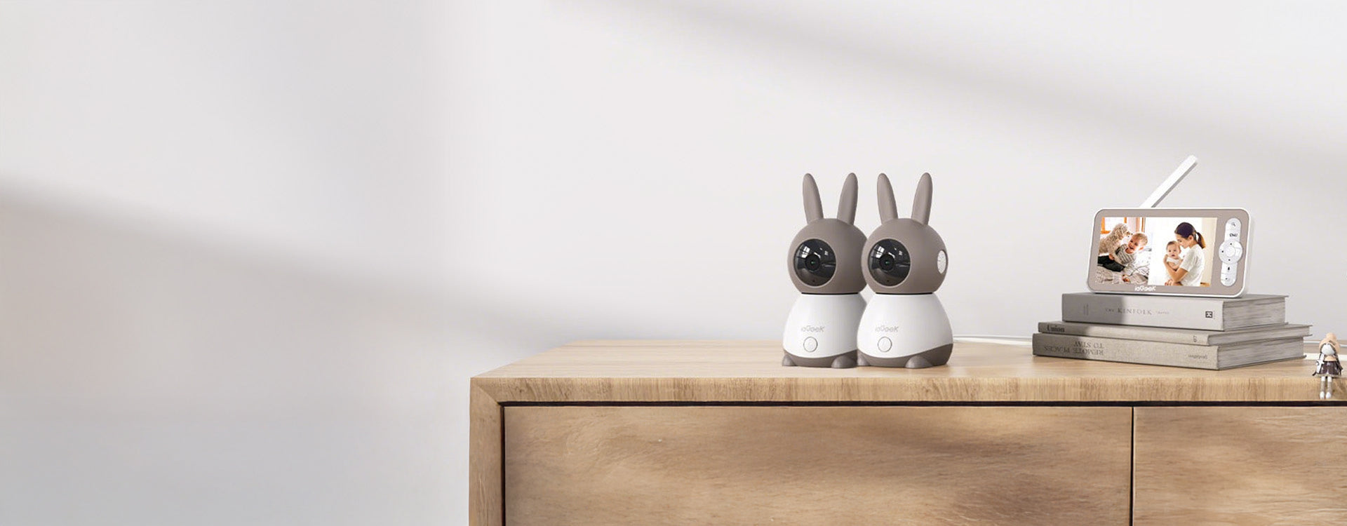 Baby monitors collection hero desktop