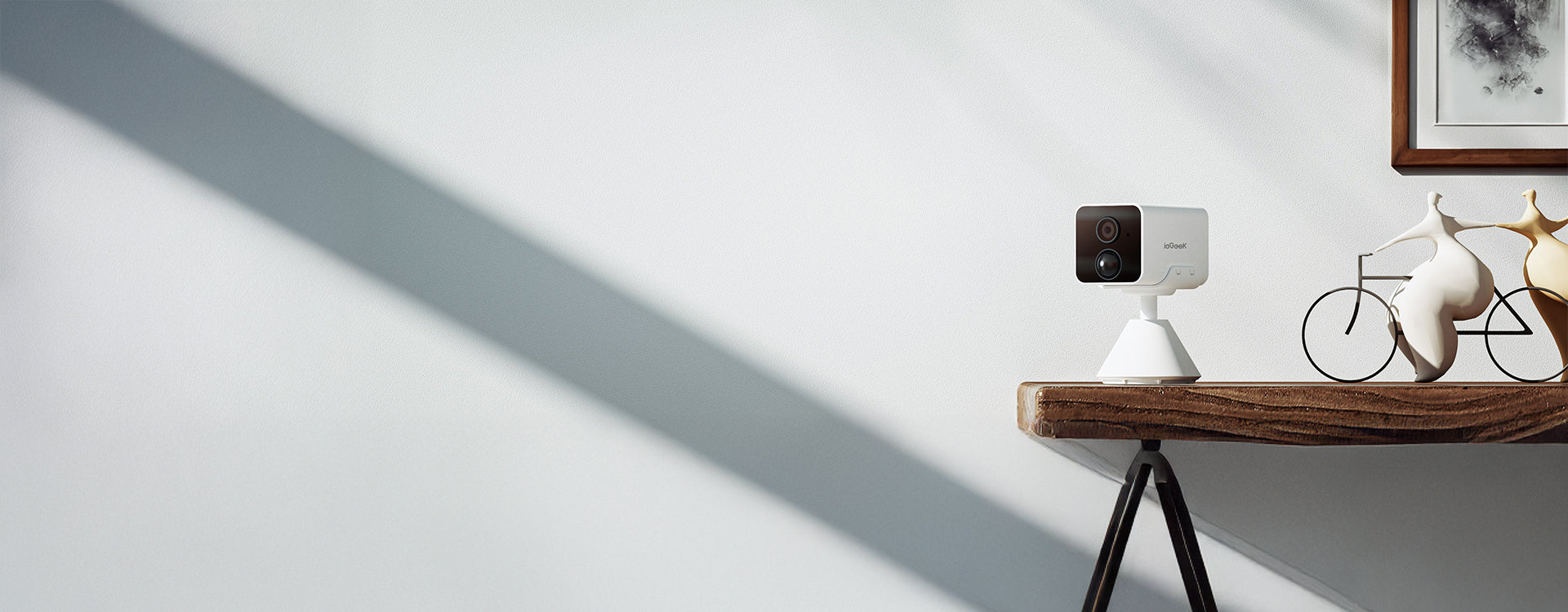 Indoor Security Cameras collection banner desktop